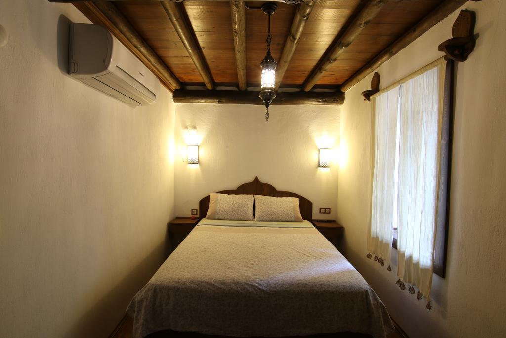 Yeni Gelin Evi Apartamento Birgi Exterior foto